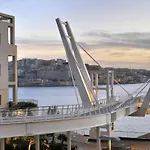 Deluxe With Valletta And Harbour Views スリーマ