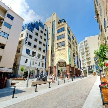 דירה Deluxe With Valletta And Harbour Views סליאמה