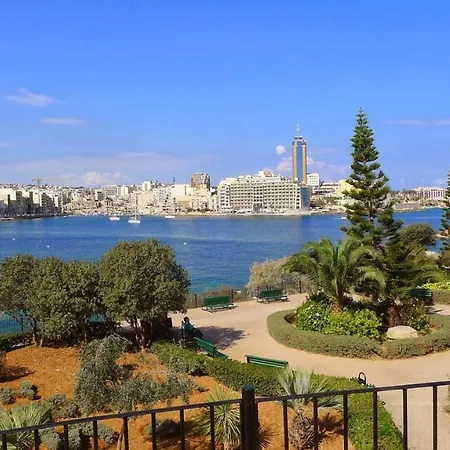 דירה Deluxe With Valletta And Harbour Views
