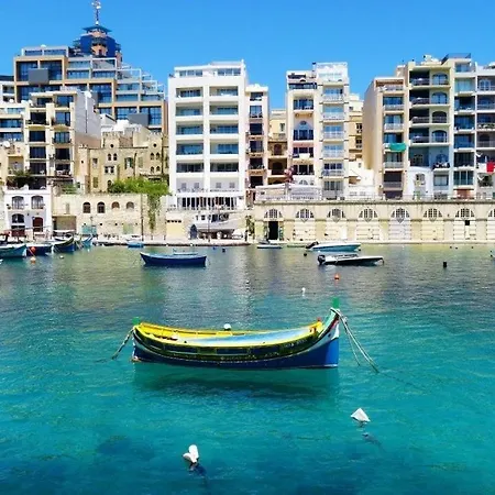 Deluxe With Valletta And Harbour Views * סליאמה