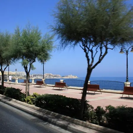 Deluxe With Valletta And Harbour Views Sliema