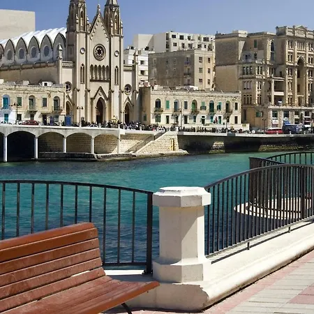 Deluxe With Valletta And Harbour Views סליאמה