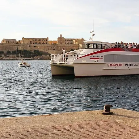 Deluxe With Valletta And Harbour Views *