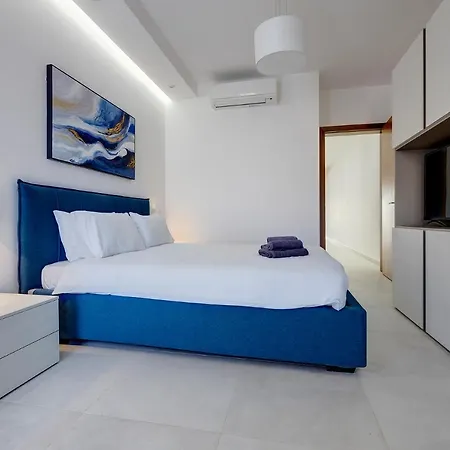 Deluxe With Valletta And Harbour Views