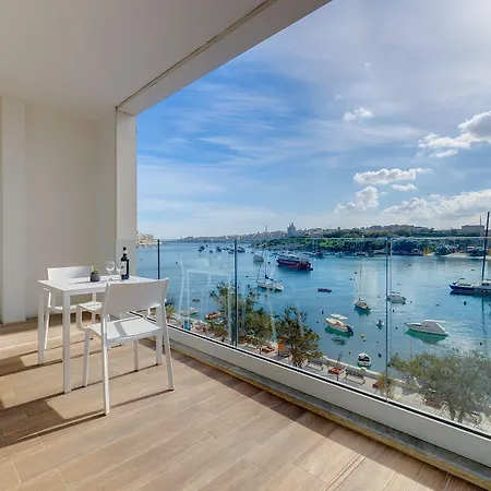 דירה Deluxe With Valletta And Harbour Views *
