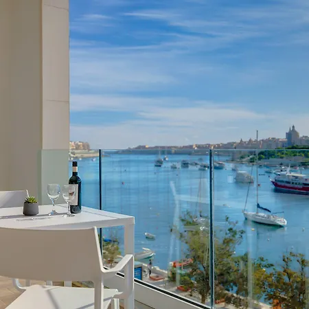 Apartment Deluxe With Valletta And Harbour Views