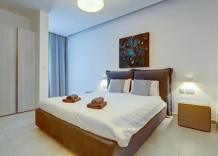 Deluxe With Valletta And Harbour Views * סליאמה